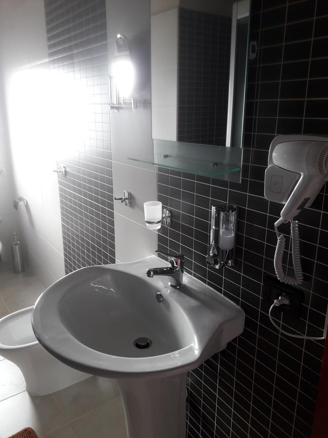 Hotel Vila Mano 코르처 외부 사진